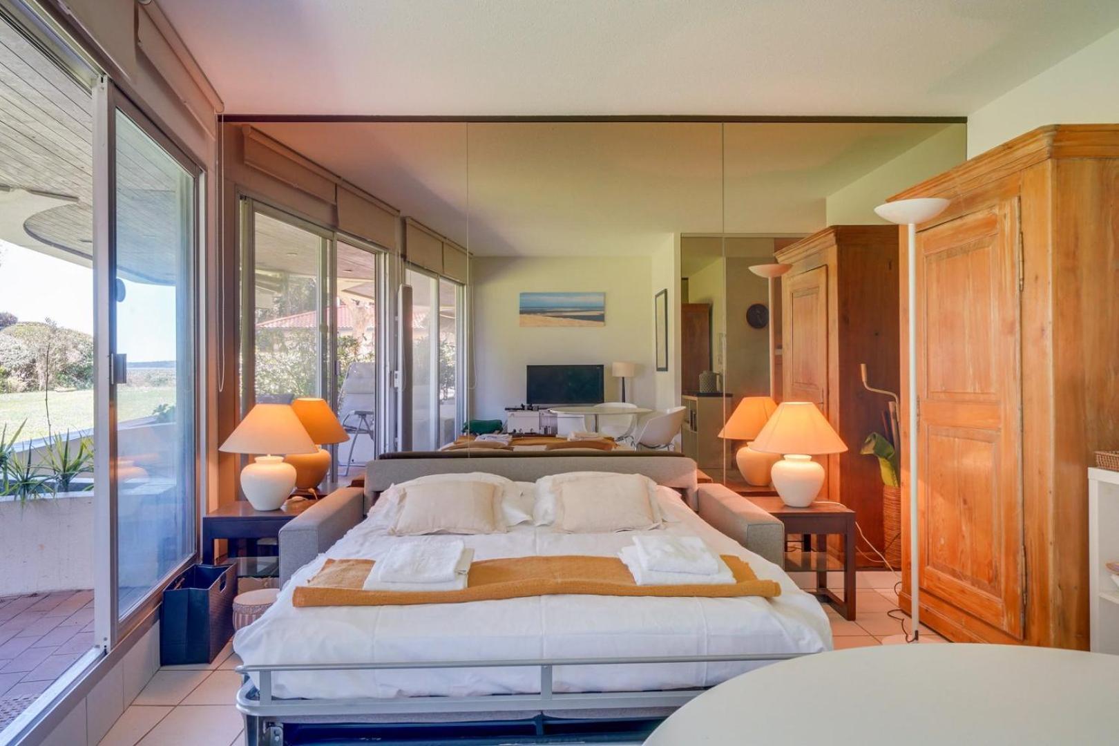 Avec Terrasse, Acces Pereire - Boulevard De L'ocean, Appartement
