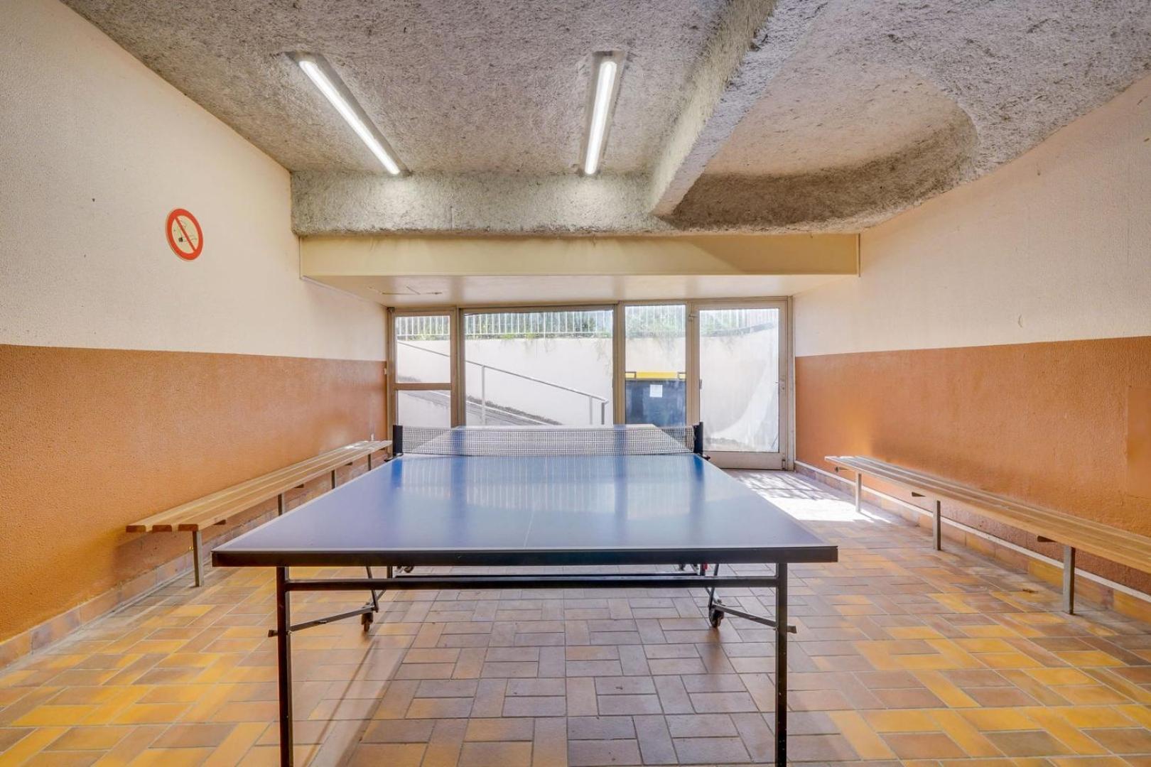 Appartement Avec Terrasse, Acces Pereire - Boulevard De L'ocean, *